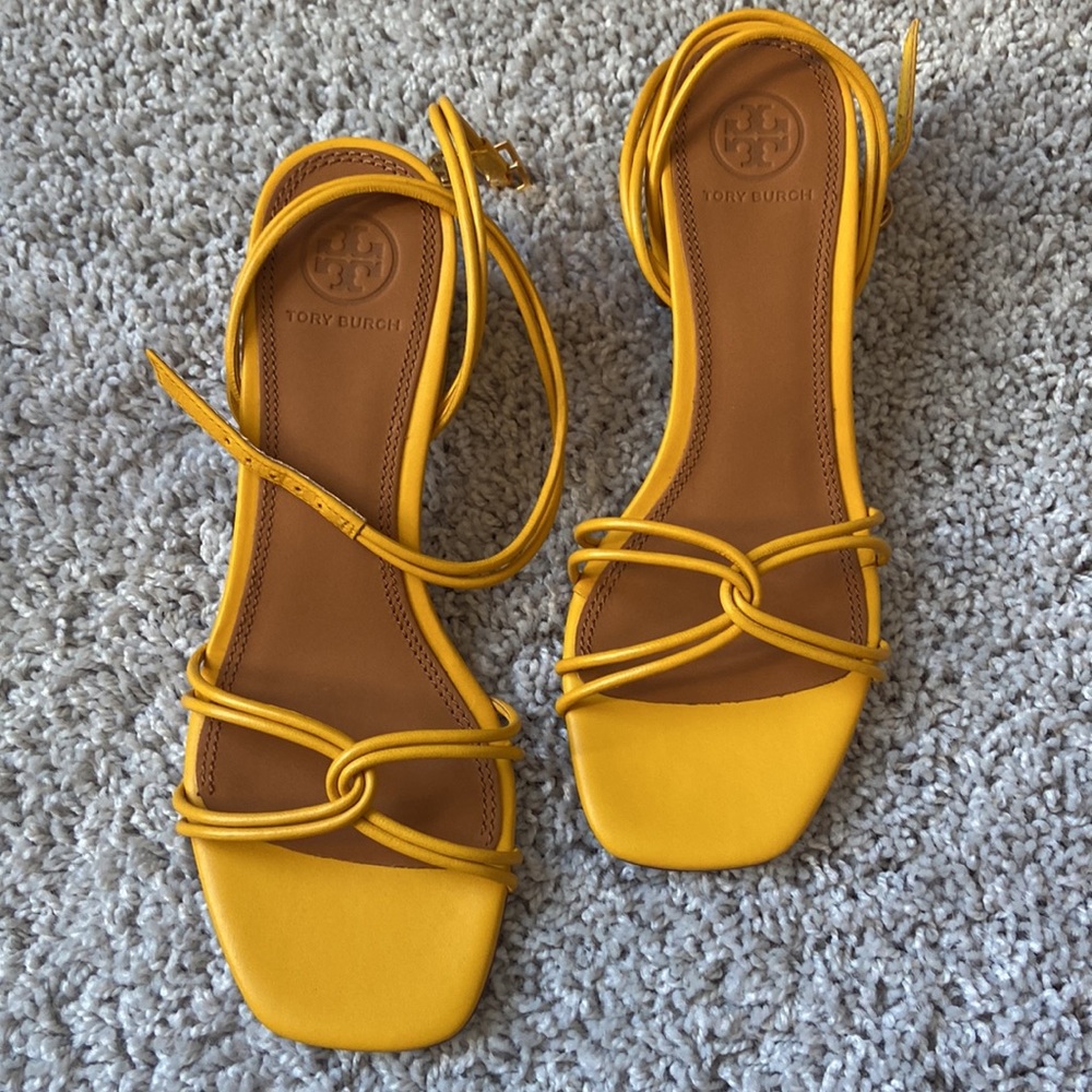 NWT Tory Burch Mini Benton Knot Strap Sandal